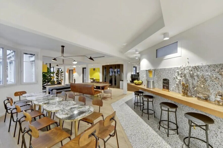10 Rue Pergolèse, Paris for lease - Interior Photo - Image 1 of 9