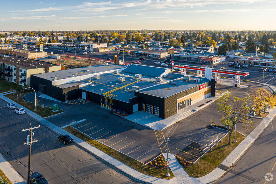 12820-12836 97 St NW, Edmonton, AB for lease - Building Photo - Image 3 of 4