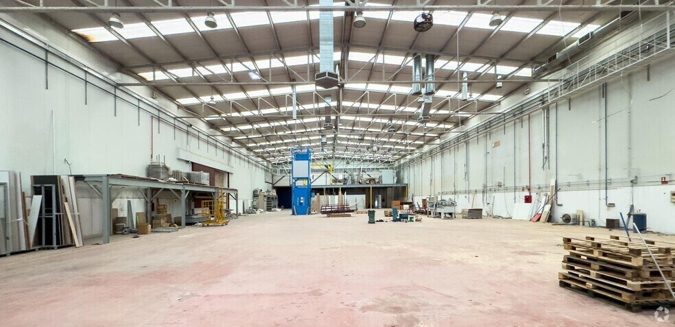 Industrial in Getafe, Madrid for lease - Building Photo - Image 3 of 21