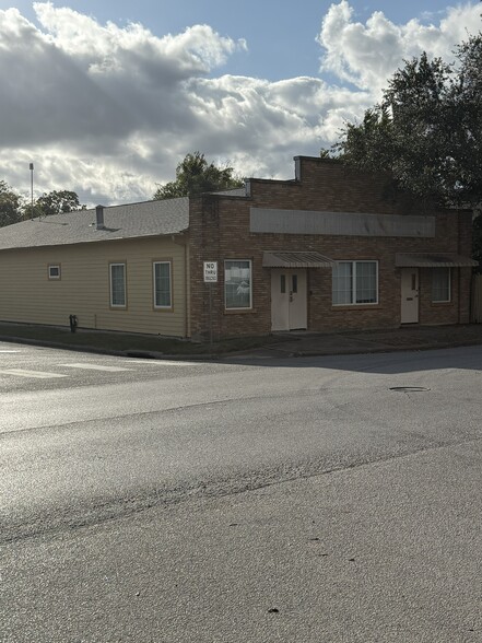 4208 Navigation Blvd, Houston, TX for lease - Building Photo - Image 2 of 18