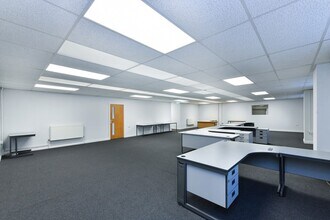 Private Road No 3, Nottingham for lease Interior Photo- Image 1 of 13