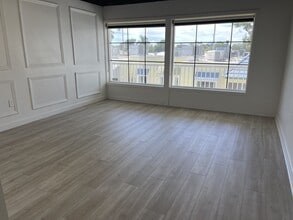 13451 Mcgregor Blvd, Fort Myers, FL for lease Interior Photo- Image 1 of 3