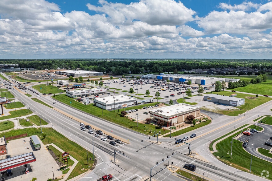 3530 W Sunshine, Springfield, MO for lease - Aerial - Image 2 of 8