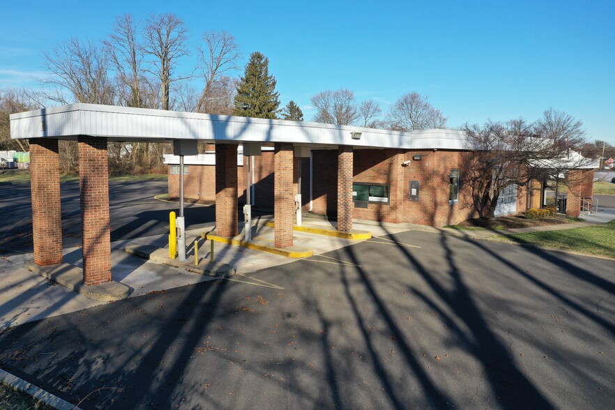 951 Trenton Rd, Fairless Hills, PA for lease - Building Photo - Image 2 of 11