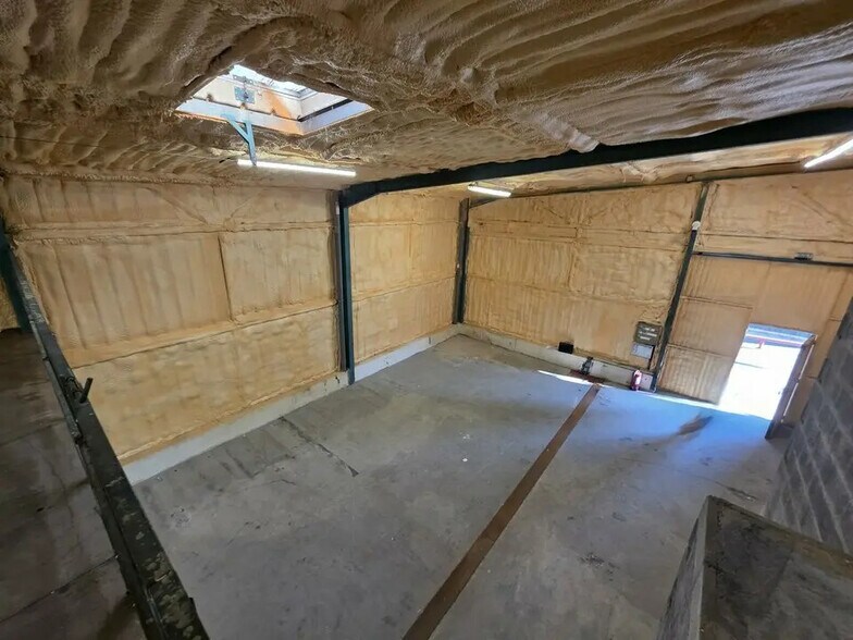 Industrial in Carros for lease - Interior Photo - Image 3 of 9