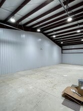 5865 E Highway 266, Claremore, OK for lease Interior Photo- Image 2 of 4