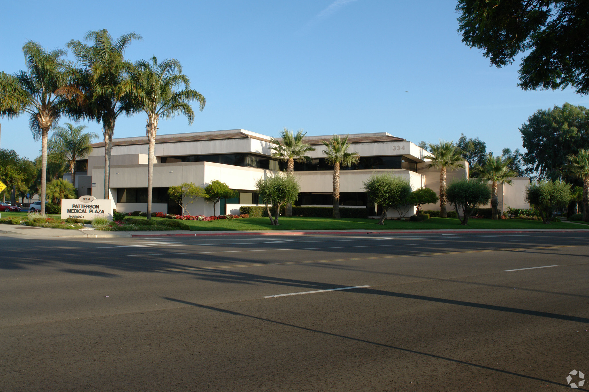 334 S Patterson Ave, Santa Barbara, CA for sale Primary Photo- Image 1 of 1