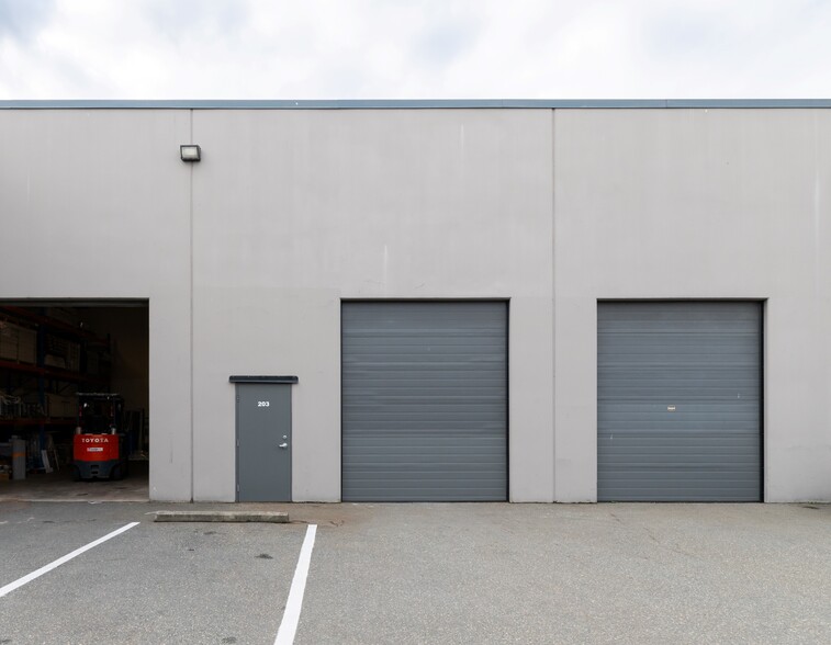 9785 192nd St, Surrey, BC for lease - Building Photo - Image 3 of 3