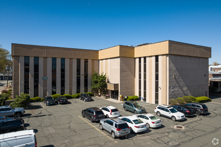 650 Bloomfield Ave, Bloomfield, NJ for sale - Primary Photo - Image 1 of 1