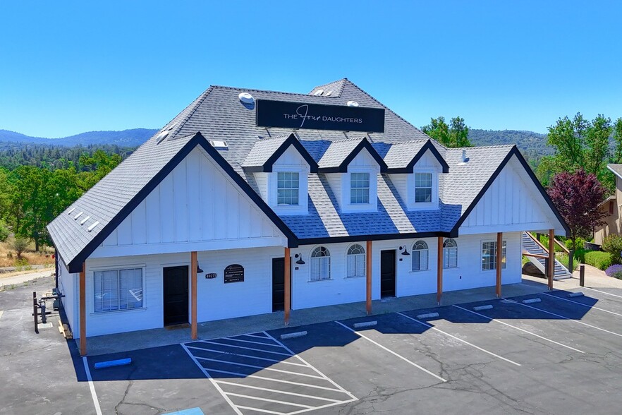 49271 Golden Oak Loop, Oakhurst, CA for sale - Building Photo - Image 3 of 30