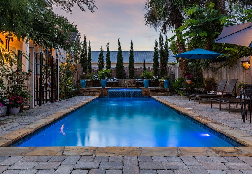 714 E La Rua St, Pensacola, FL 32501 The Marzoni House