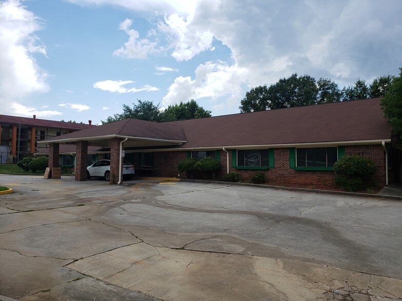 5341 Snapfinger Park Dr, Decatur, GA for sale - Building Photo - Image 1 of 1