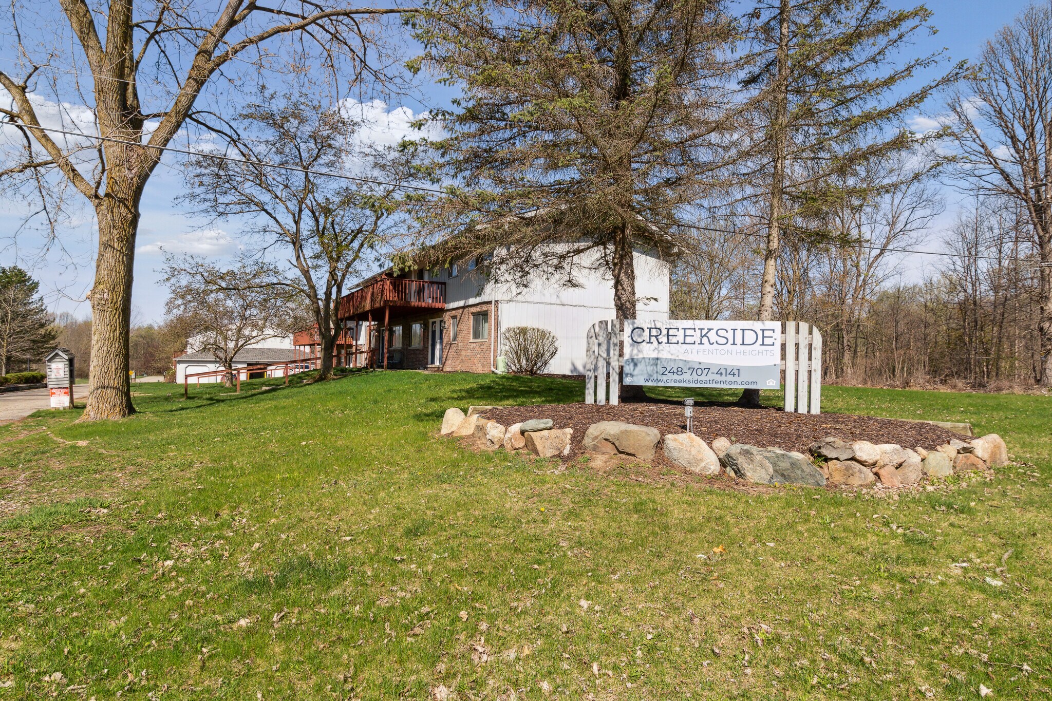 12911 Fenton Heights Blvd, Fenton, MI for sale Building Photo- Image 1 of 1