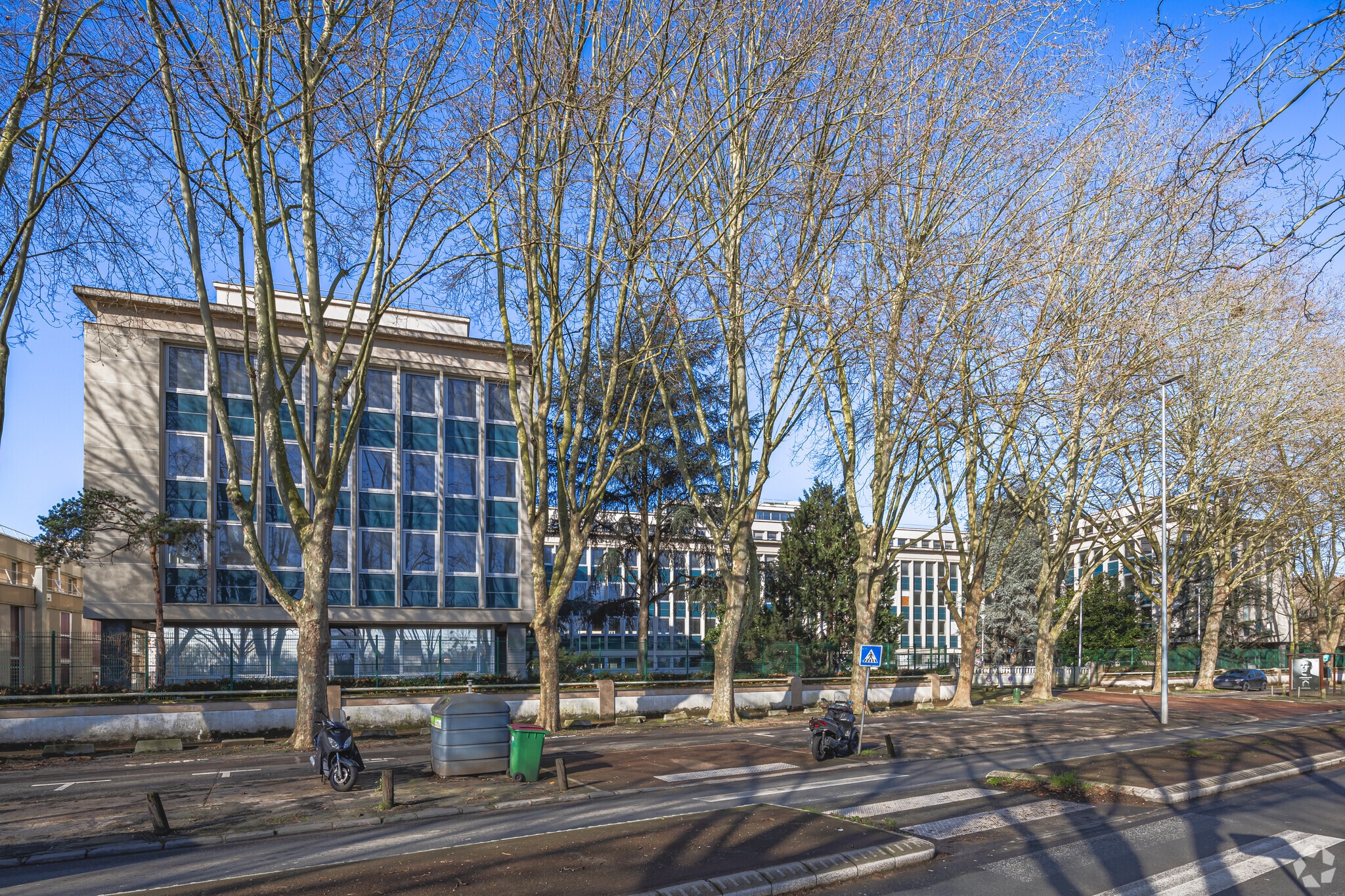 55 Quai Marcel Dassault, Saint-Cloud for lease Primary Photo- Image 1 of 8