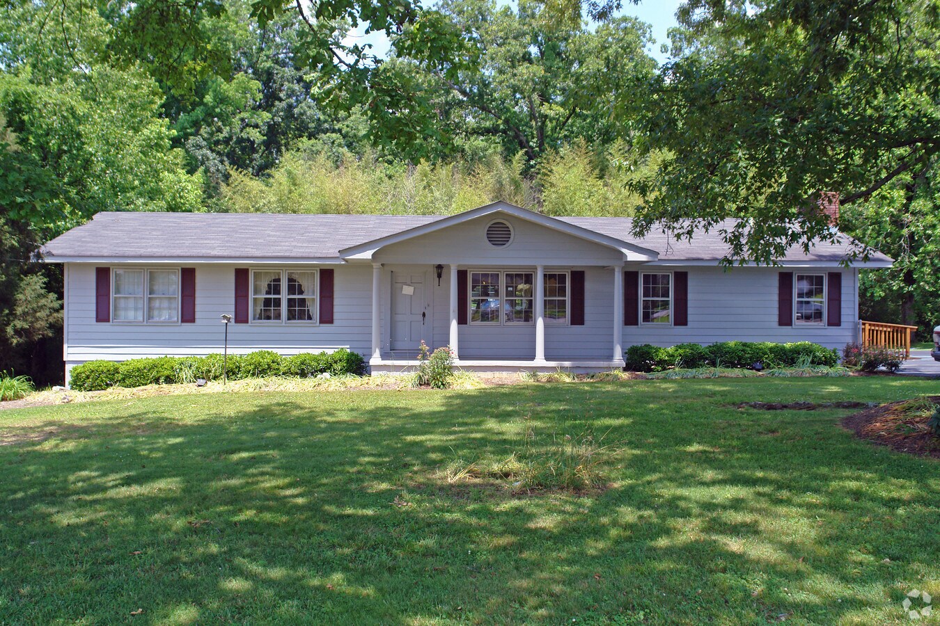 7737 E Brainerd Rd, Chattanooga, TN 37421