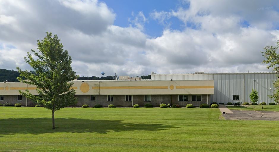 5001 Moundview Dr, Red Wing, MN for sale - Building Photo - Image 1 of 1