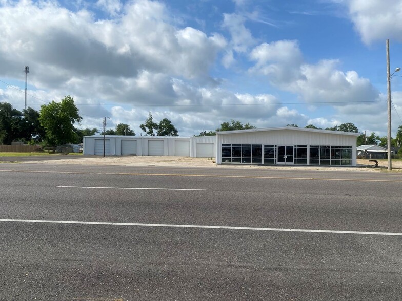 1035 E Napoleon St, Sulphur, LA for lease - Building Photo - Image 1 of 5