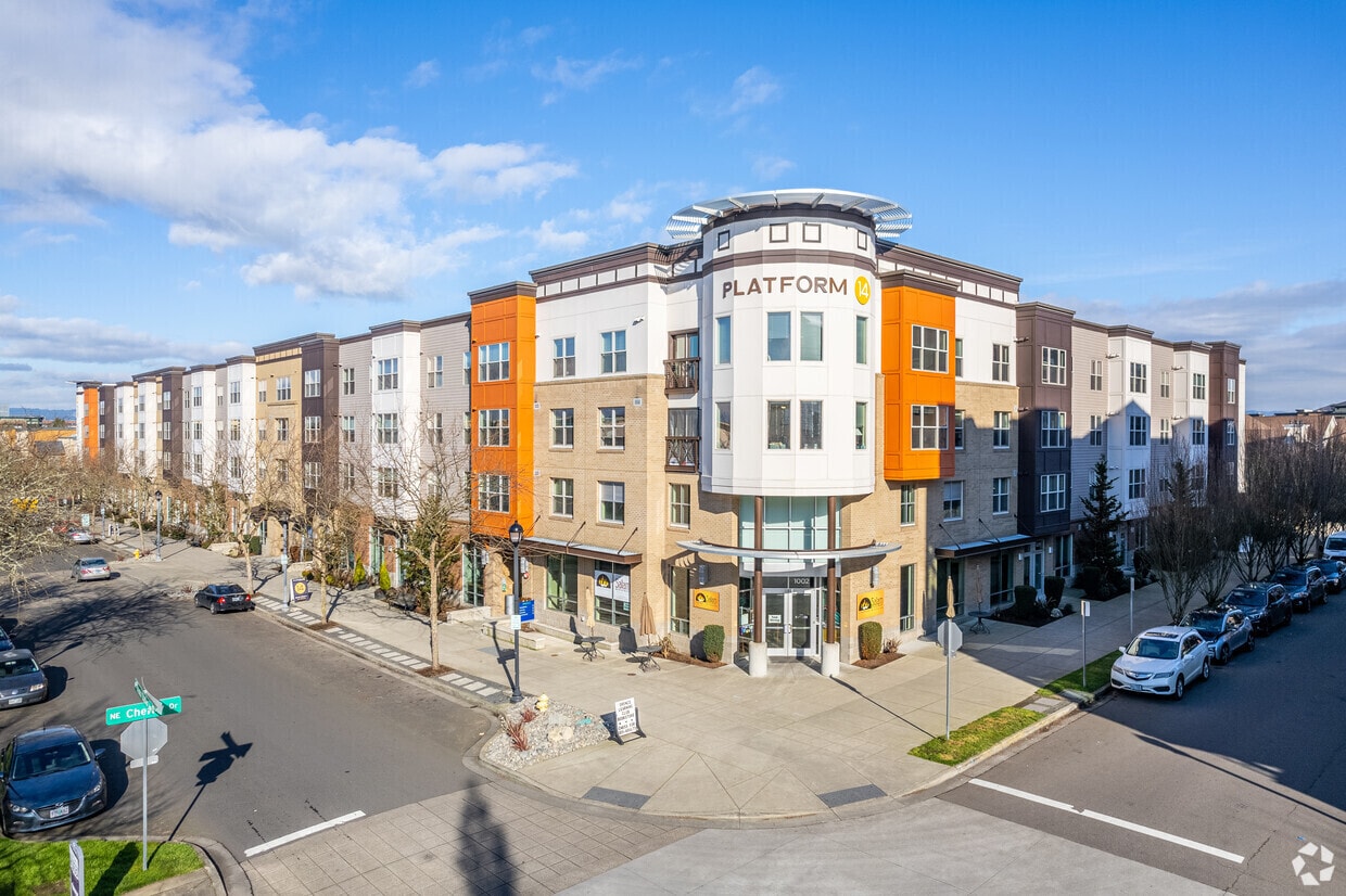 1030 NE Orenco Station Pky, Hillsboro, OR for lease Building Photo- Image 1 of 38