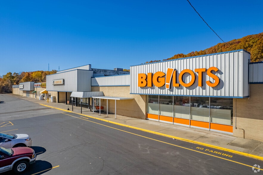 697 Allegheny Blvd, Franklin, PA for lease - Building Photo - Image 2 of 13