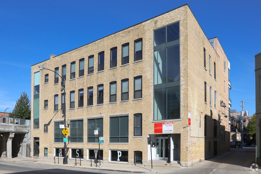 1755 N Damen Ave, Chicago, IL for lease - Building Photo - Image 1 of 27