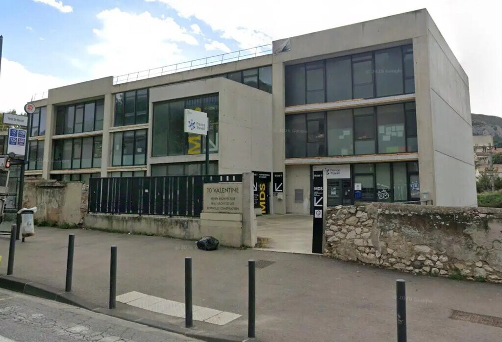 Vente Bureaux 127 m² - Photo 1