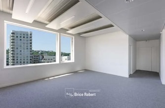 Office in Lyon for lease Interior Photo- Image 2 of 7