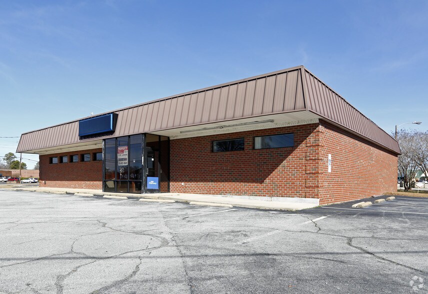 710 Erwin Rd, Dunn, NC 28334