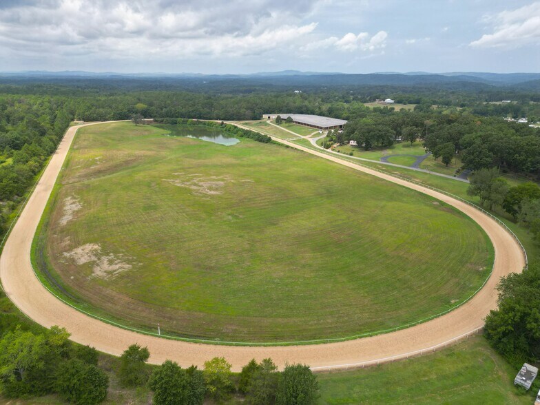 188 Lemay Pl, Hot Springs, AR for sale - Primary Photo - Image 2 of 9