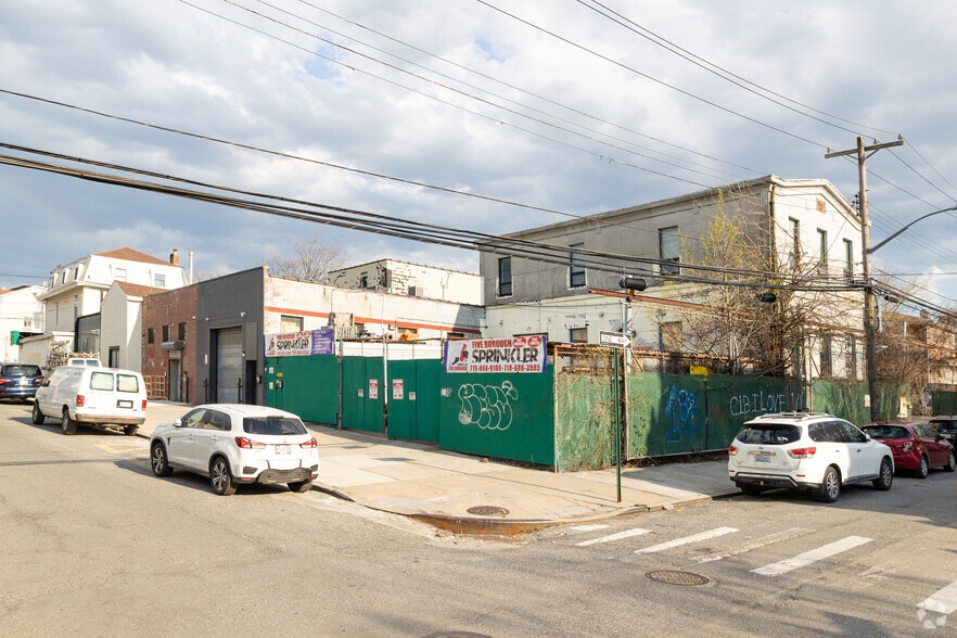 2201 121st St, College Point, NY for lease - Primary Photo - Image 1 of 9