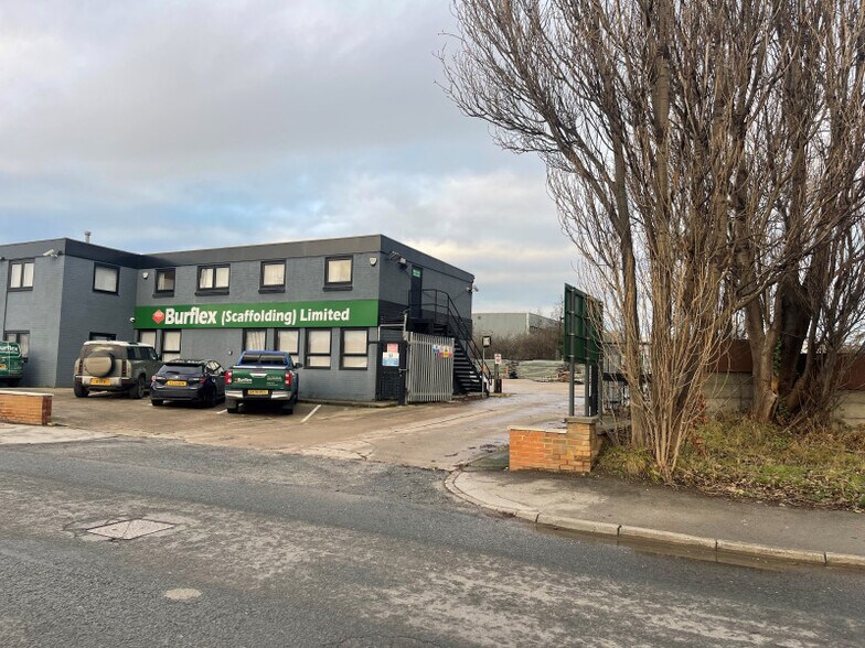 Cross Green Way, Leeds for lease - Building Photo - Image 2 of 3