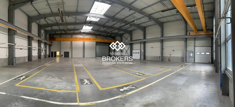 Flex in Champ-sur-Drac for lease - Interior Photo - Image 3 of 12