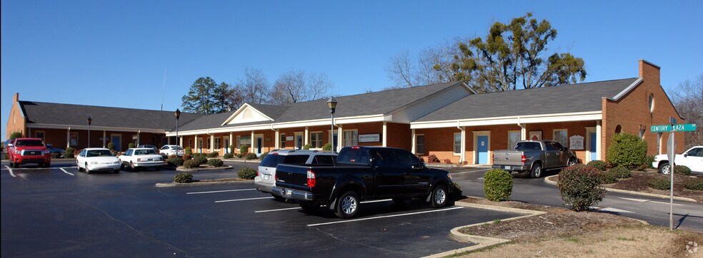 100 Century Plaza Dr, Seneca, SC for lease - Primary Photo - Image 2 of 15