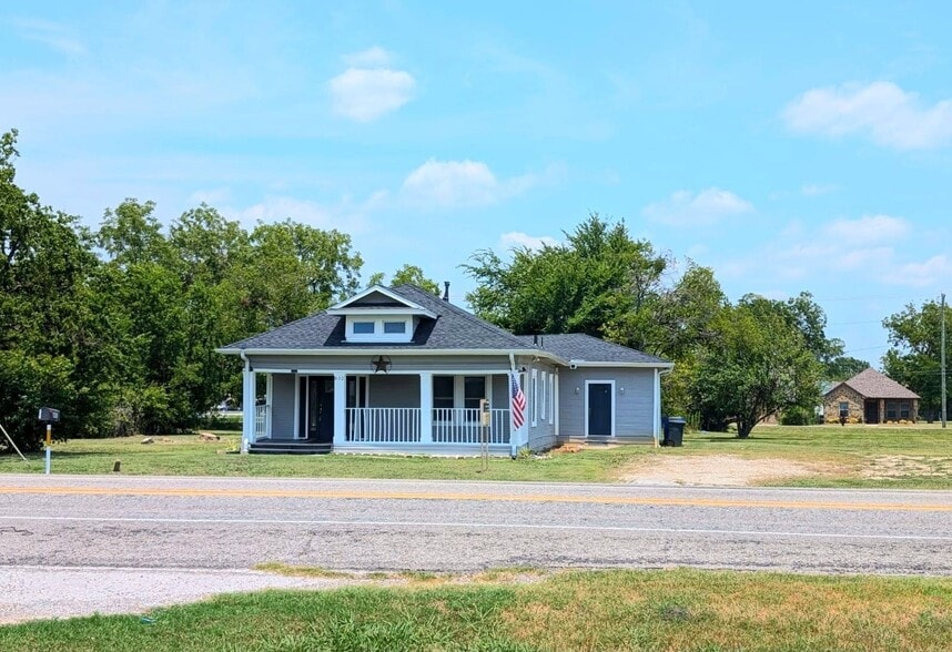 802 E Broad St, Forney, TX for sale - Building Photo - Image 2 of 9