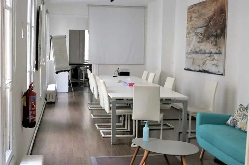 Office in Paris for lease - Building Photo - Image 2 of 7