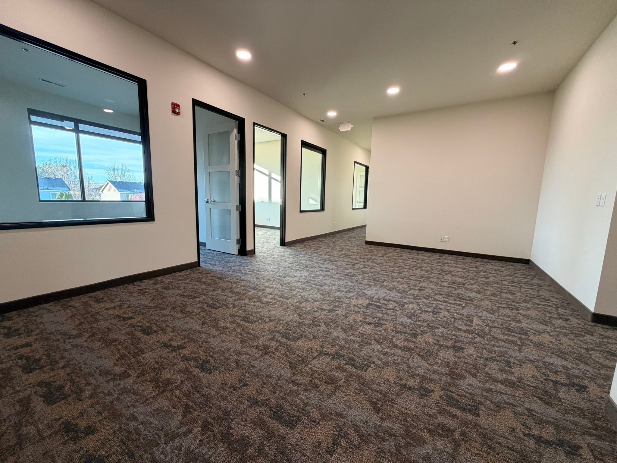 30 S Louisiana St, Kennewick, WA for lease Interior Photo- Image 1 of 15