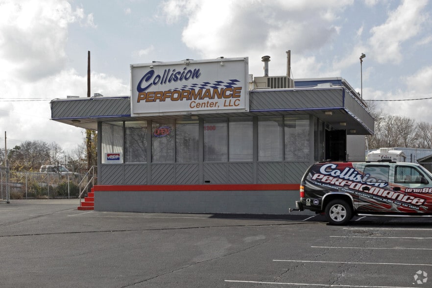 1300 Gallatin Pike S, Madison, TN 37115 Nashville USED CAR LOT 1300