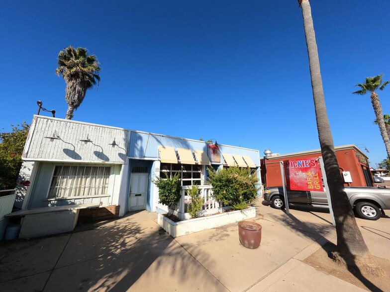 218-222 Palm Avenue, Imperial Beach, CA for sale - Building Photo - Image 1 of 1