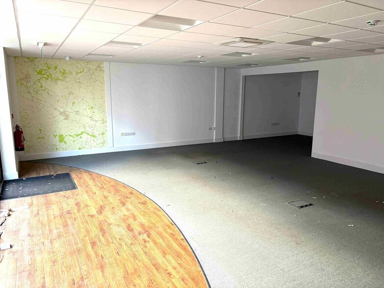 3 Carters Sq, Uttoxeter for lease - Building Photo - Image 3 of 7