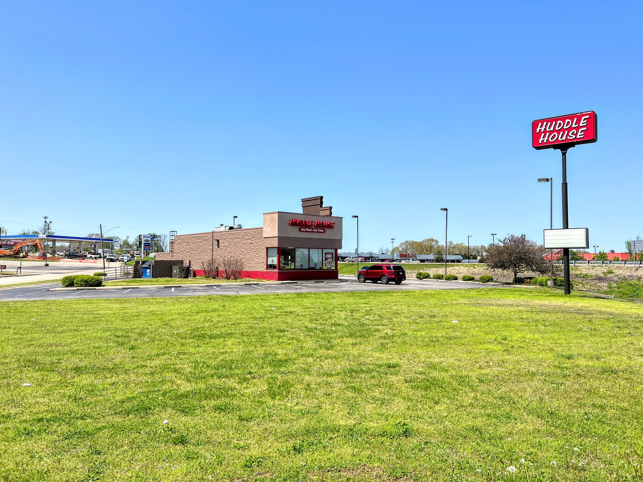 8 Chat Rd, Leadington, MO 63601