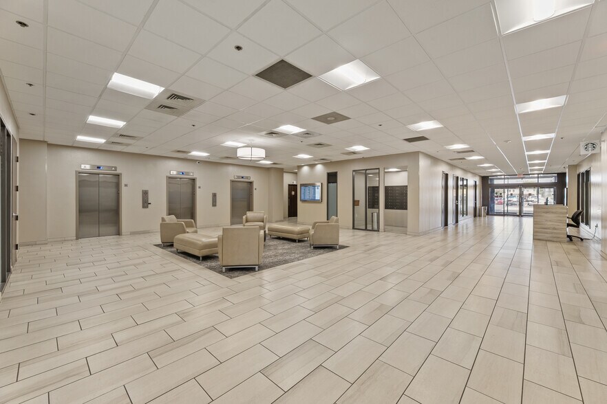 1521 Staples St, Corpus Christi, TX for lease - Lobby - Image 3 of 11