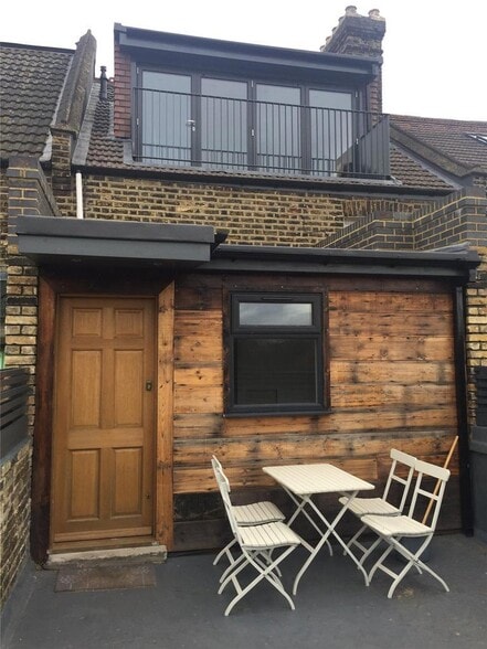 174 Westcombe Hl, London for sale - Building Photo - Image 2 of 11