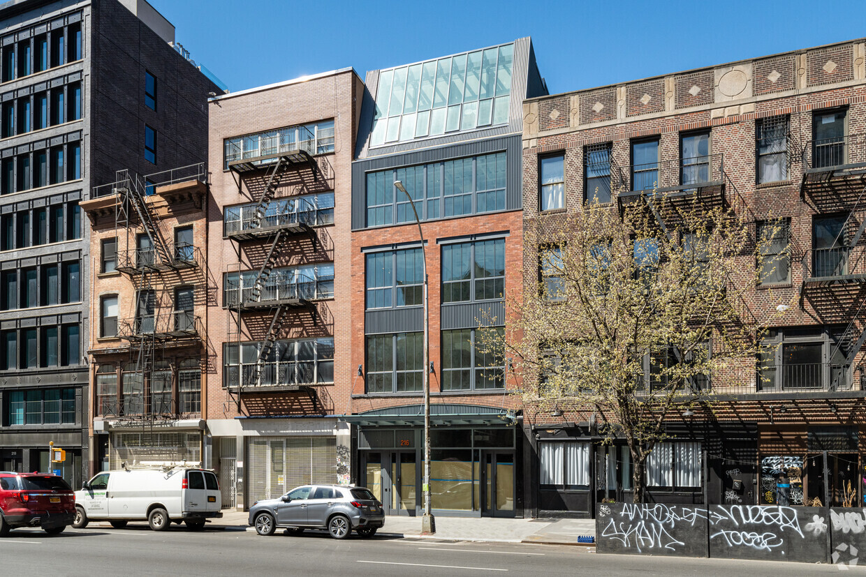 216 Bowery, New York, NY for lease Primary Photo- Image 1 of 10