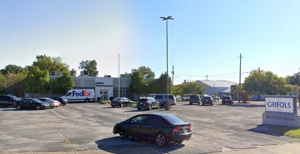 416 18th Ave, Meridian, MS for sale - Building Photo - Image 1 of 2