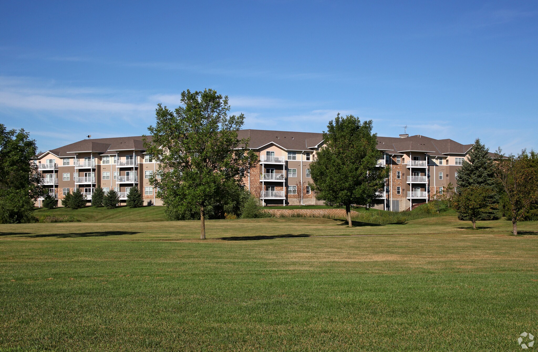 325 Engler Blvd, Chaska, MN for sale Primary Photo- Image 1 of 85