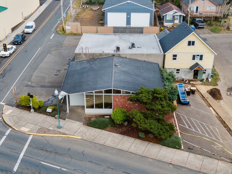 1338 NE Highway 101, Lincoln City, OR 97367 Office for Sale