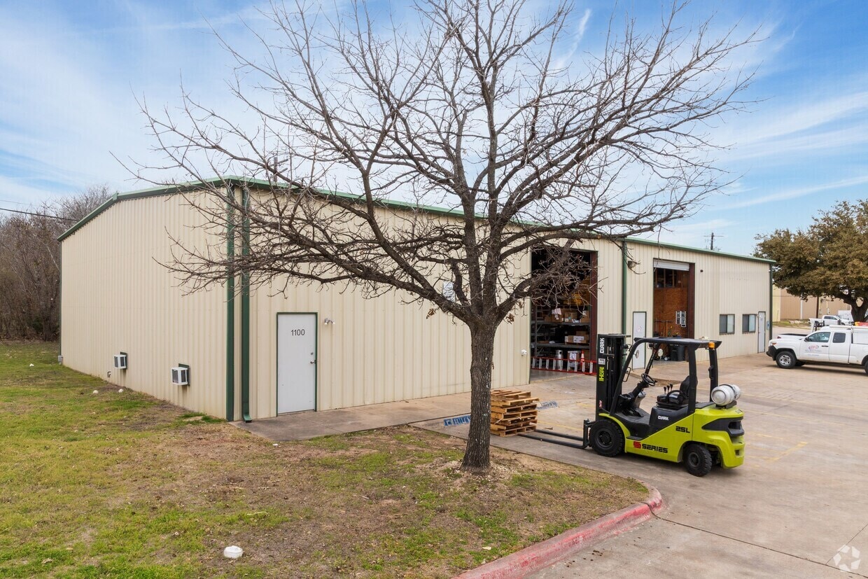 1834 Ferguson Ln, Austin, TX for lease Building Photo- Image 1 of 2