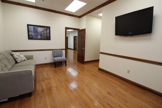 917 3rd Ave, Huntington, WV for lease Interior Photo- Image 1 of 5