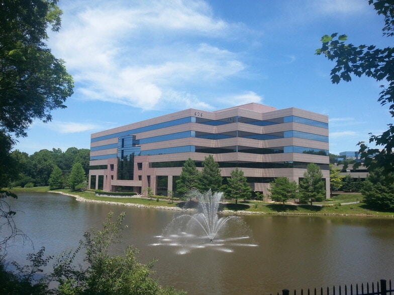 575 Maryville Centre Dr, Saint Louis, MO for lease - Building Photo - Image 1 of 2