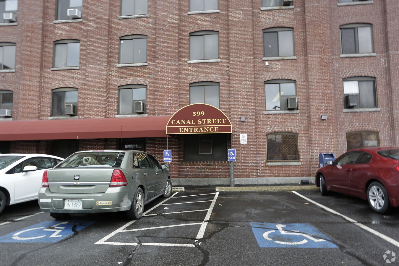 599 Canal St, Lawrence, MA 01840