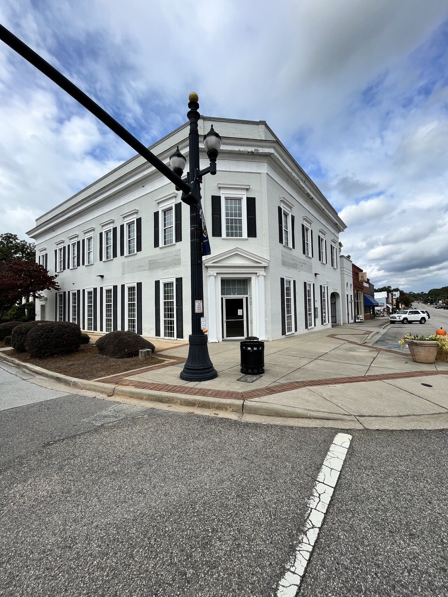 101 N Congress St, Winnsboro, SC for sale Primary Photo- Image 1 of 1